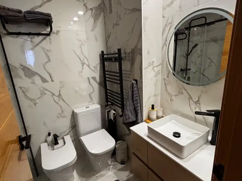 Bathroom of Flat for sale in Azuqueca de Henares  with Air Conditioner, Heating and Parquet flooring