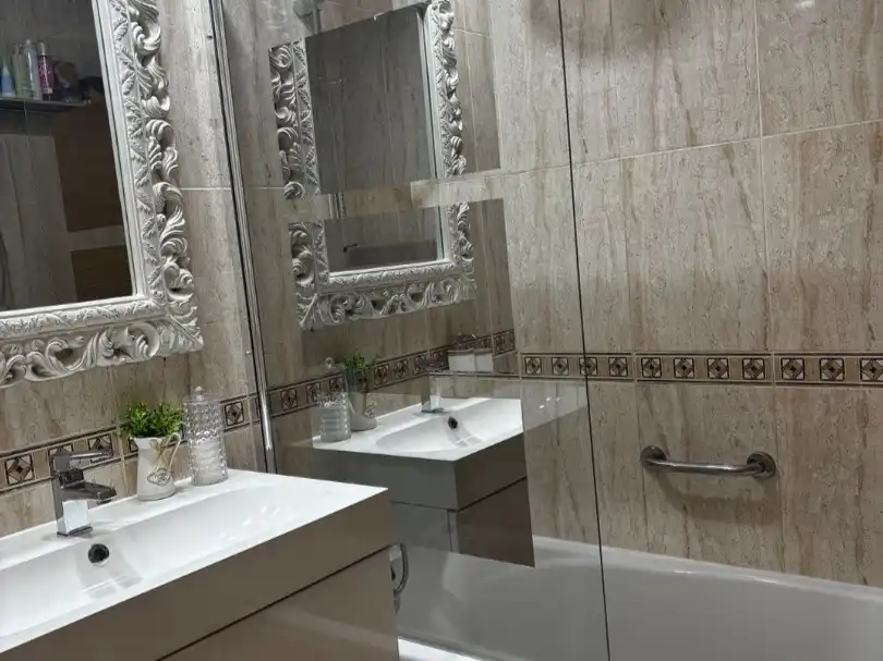 Bathroom of Flat for sale in Azuqueca de Henares  with Air Conditioner, Heating and Parquet flooring