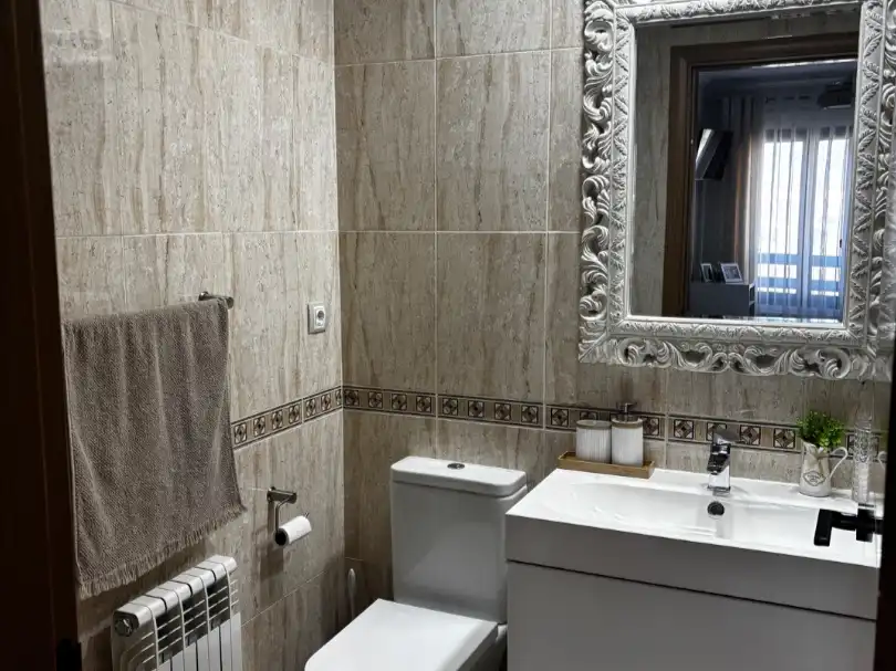 Bathroom of Flat for sale in Azuqueca de Henares  with Air Conditioner, Heating and Parquet flooring