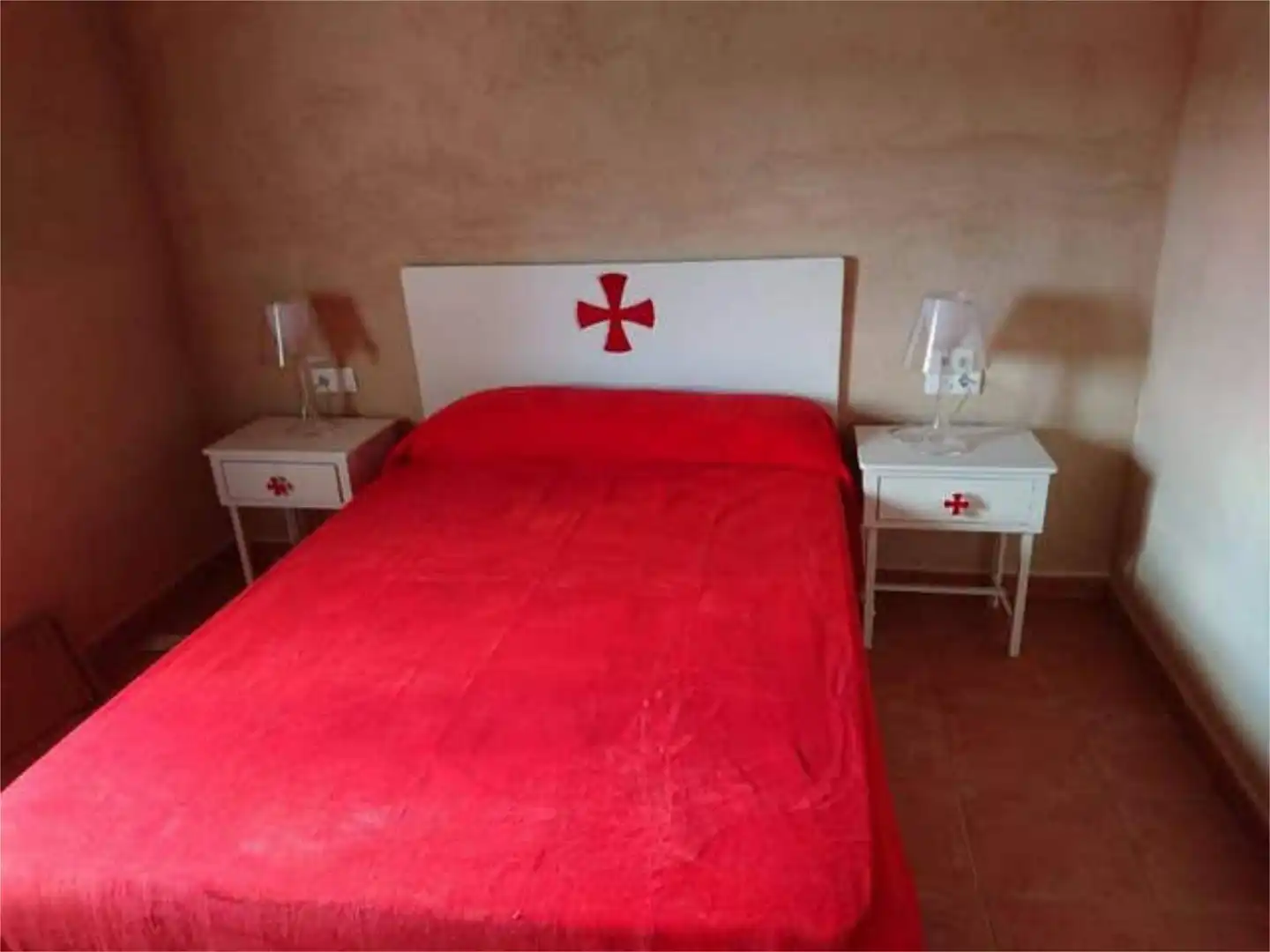 Casa o xalet en venda a Pozorrubielos de la Mancha Dormitori de Casa o xalet en venda en Pozorrubielos de la Mancha amb Calefacció, Jardí privat i Terrassa