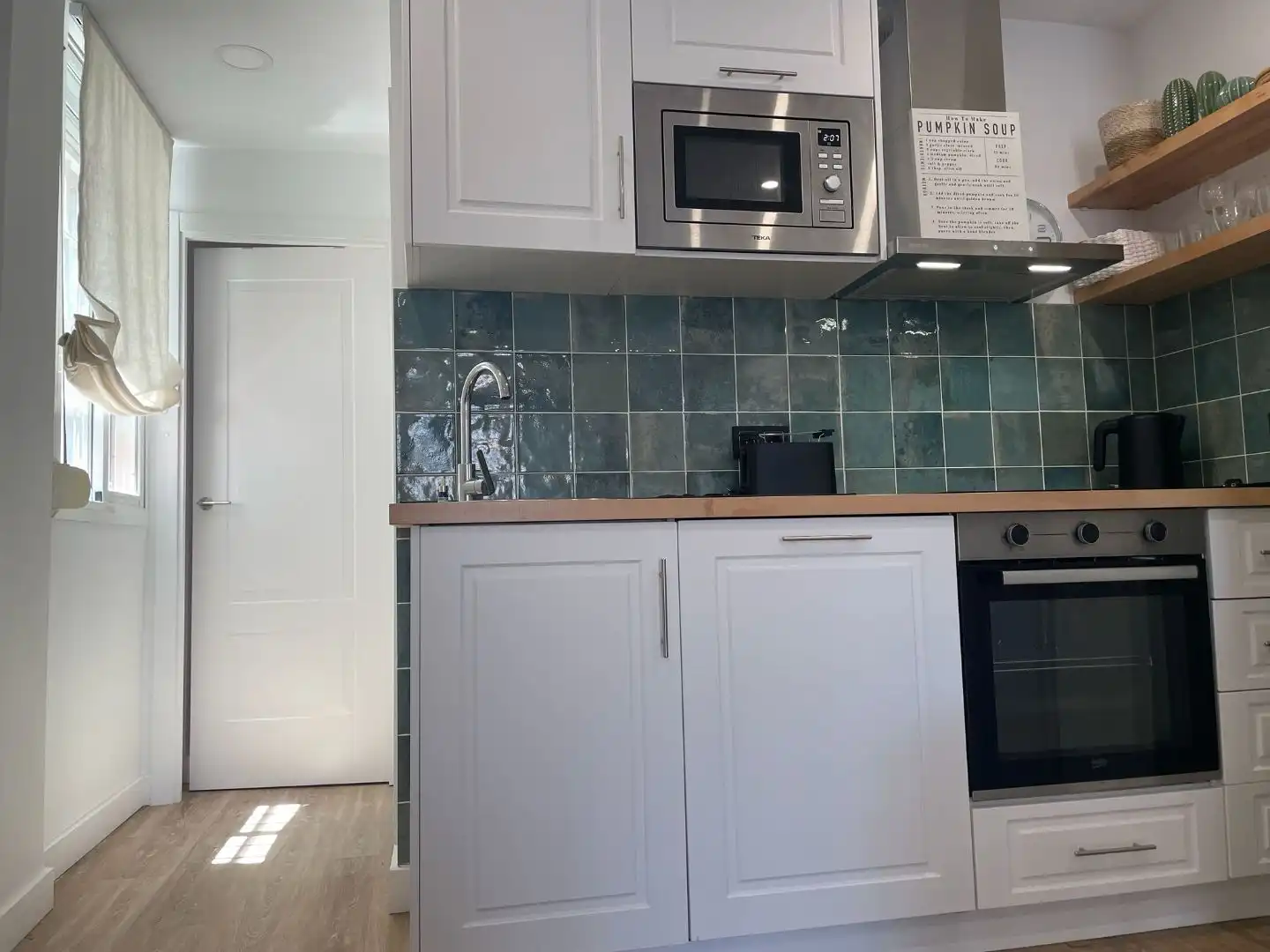 Flat for rent in Calle Gómez Pallete, 7, La Merced Kitchen of Flat for rent in Málaga Capital with Air Conditioner, Terrace and Balcony