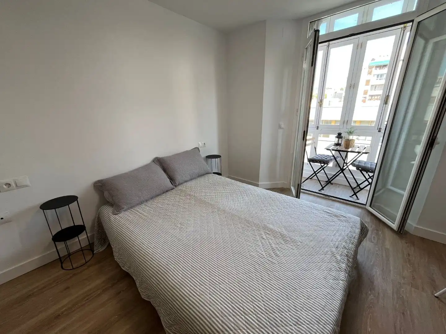 Flat for rent in Calle Gómez Pallete, 7, La Merced Bedroom of Flat for rent in Málaga Capital with Air Conditioner, Terrace and Balcony
