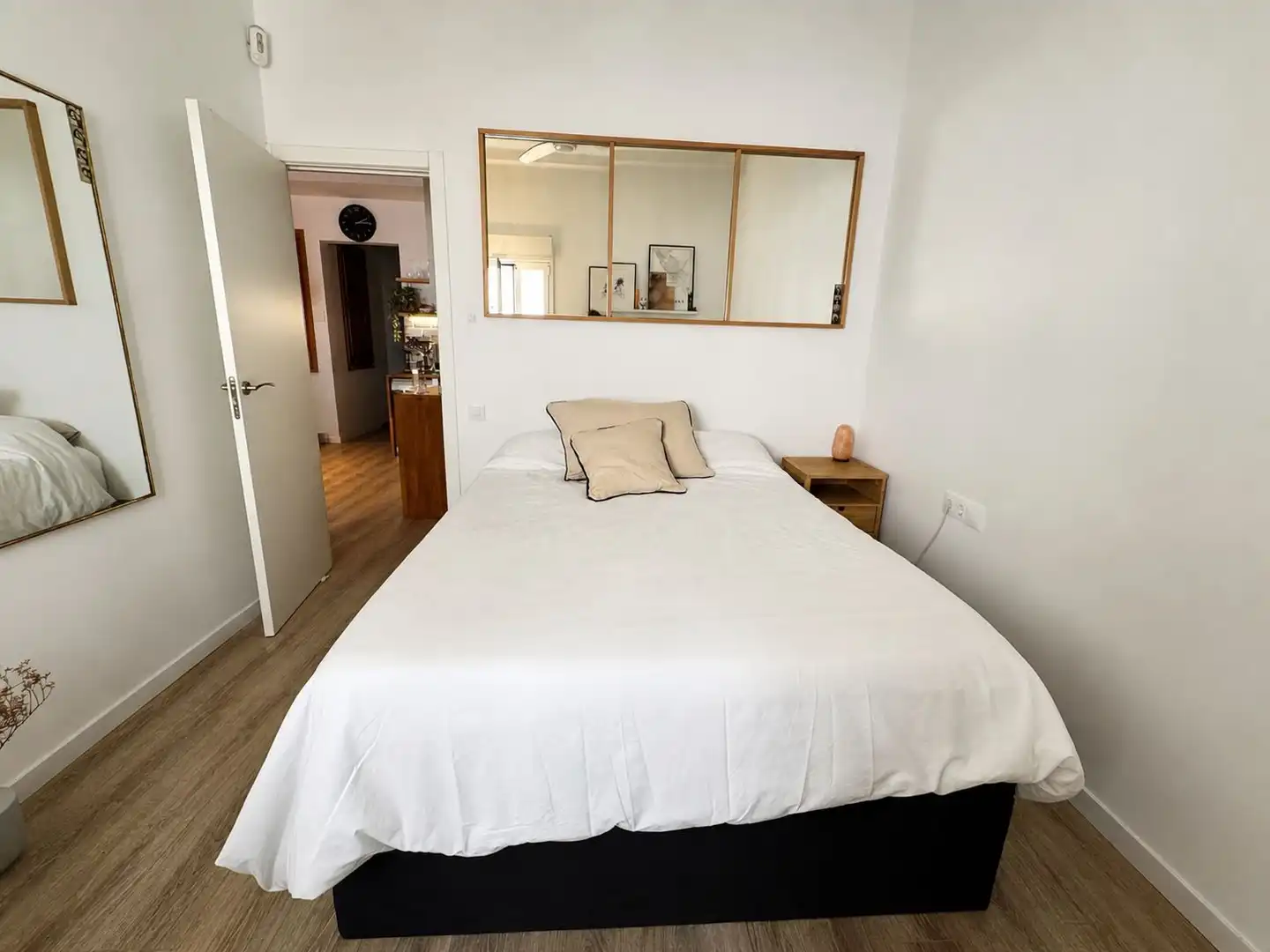 Flat for sale in Passatge del Xiprer, 5, La Torrassa Bedroom of Flat for sale in L'Hospitalet de Llobregat with Air Conditioner and Balcony