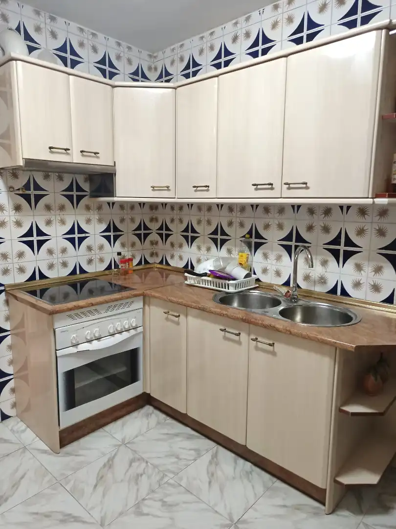 Room in Calle de la Mata, 35, El Torreón - Los Ángeles - El Pilar Kitchen of Flat for share in Ciudad Real with Heating, Terrace and Furnished