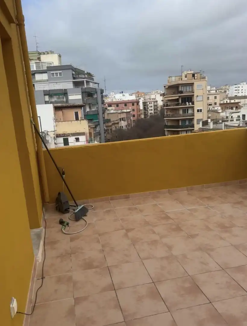 Estudio de alquiler en Carrer de Blanquerna, 27, Bons Aires Terraza de Estudio de alquiler en Palma de Mallorca con Aire acondicionado, Terraza y Amueblado