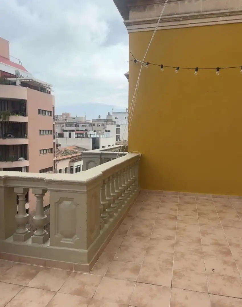 Estudio de alquiler en Carrer de Blanquerna, 27, Bons Aires Terraza de Estudio de alquiler en Palma de Mallorca con Aire acondicionado, Terraza y Amueblado