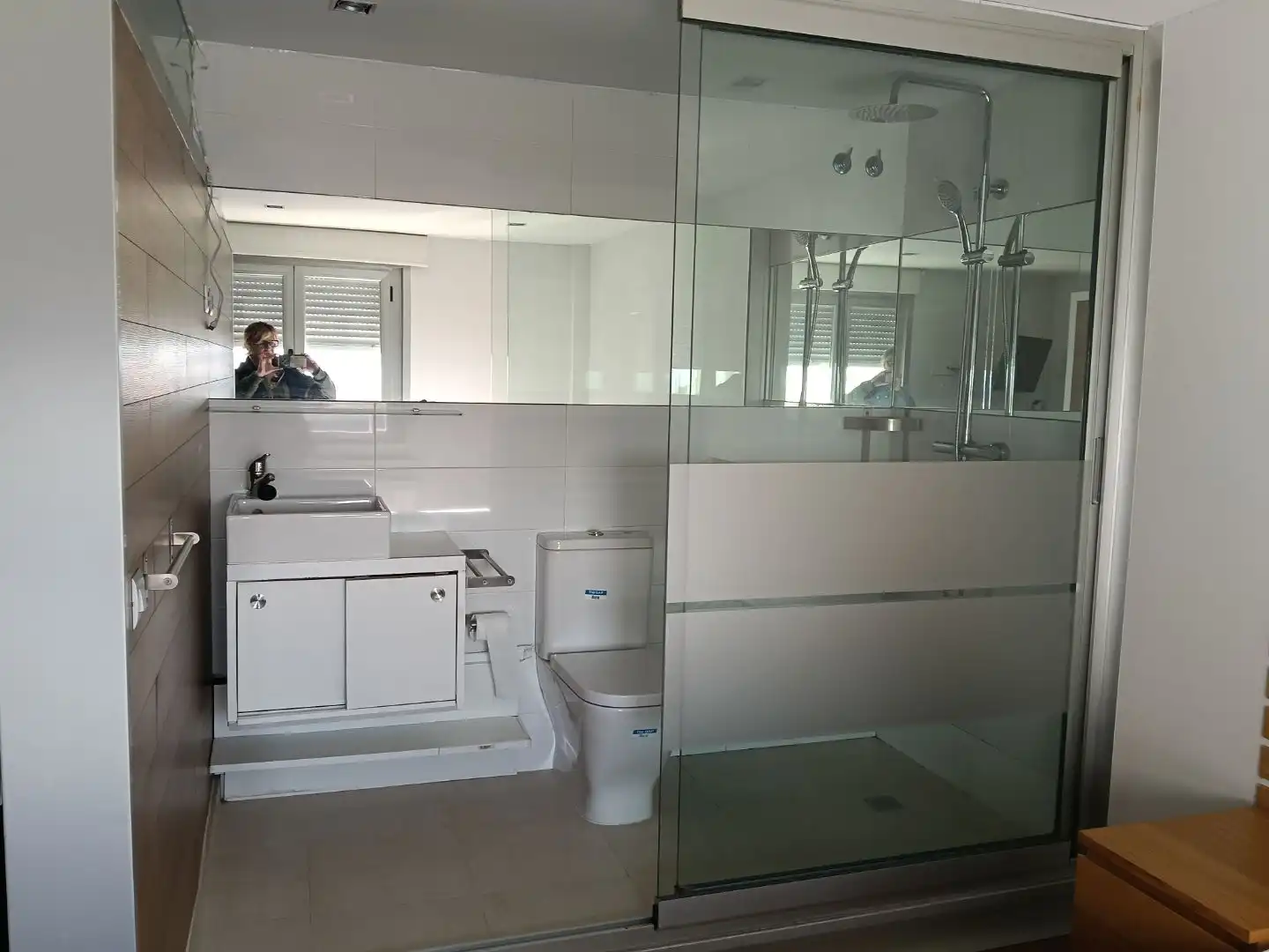 Estudio de alquiler en Avenida de Nocedo, 8, San Mamés - La Palomera Baño de Estudio de alquiler en León Capital con Calefacción, Parquet y Amueblado