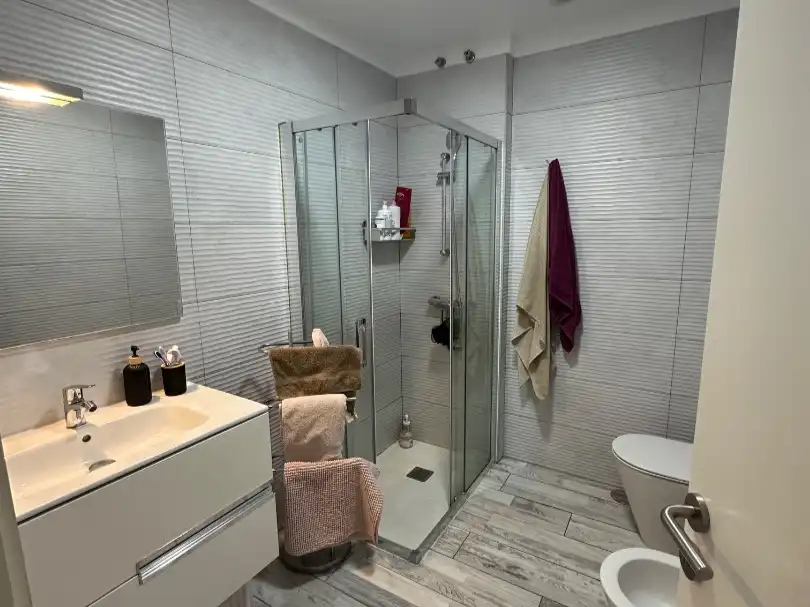 Habitación en Calle Ramón y Cajal, 14, Duggi - Rambla - Los Hoteles Habitación en Calle Ramón y Cajal, 14, Duggi - Rambla - Los Hoteles