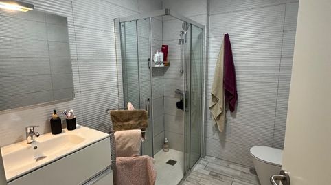 Habitación en Calle Ramón y Cajal, 14, Duggi - Rambla - Los Hoteles, Santa Cruz de Tenerife Capital - imagen 5 Foto 5 de Habitación en Calle Ramón y Cajal, 14, Duggi - Rambla - Los Hoteles, Santa Cruz de Tenerife Capital