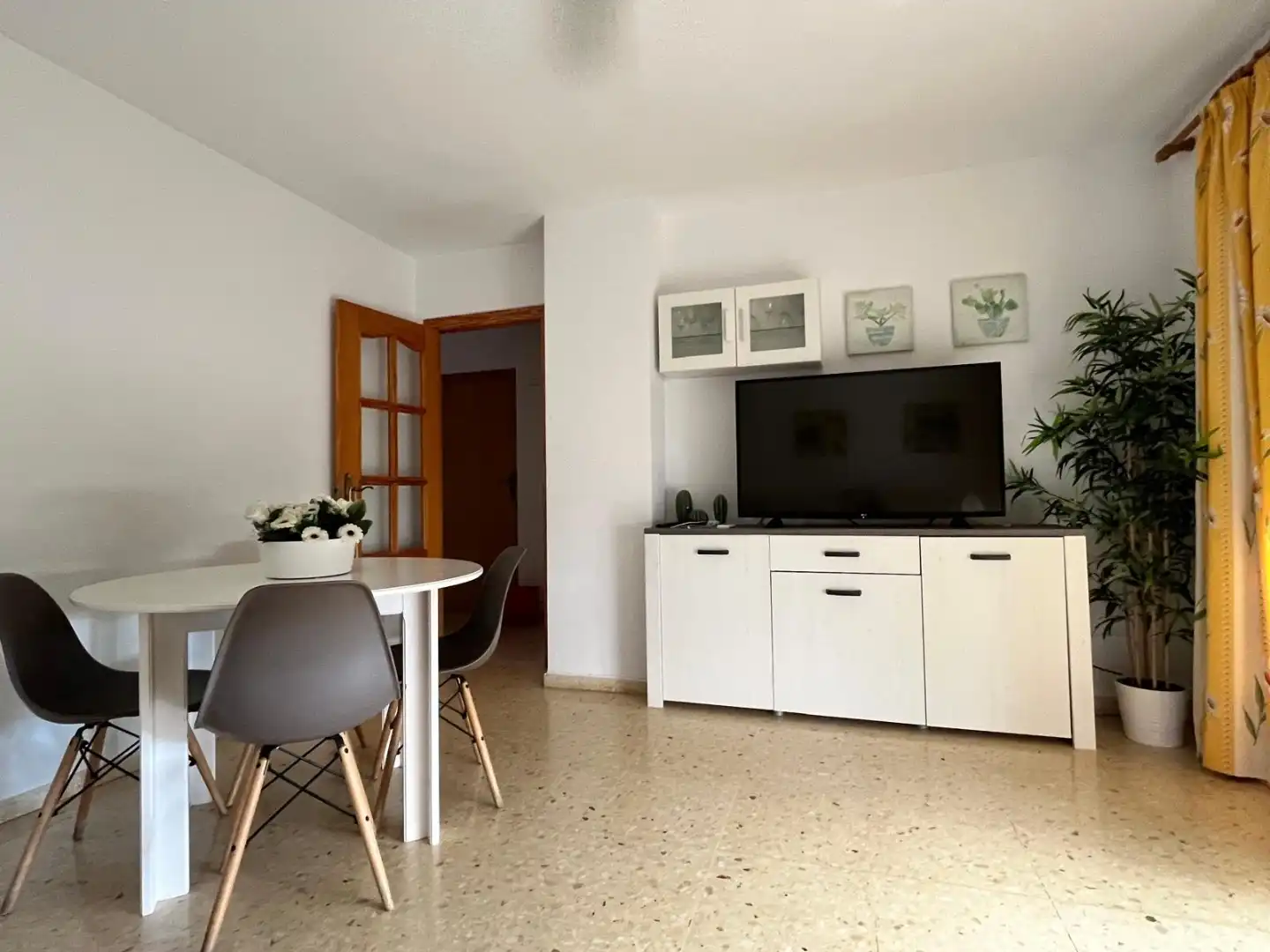 Apartments for rent in Avenida Jaime I el Conquistador, 24, Playa Muchavista Living room of Apartments for rent in El Campello with Heating, Private garden and Terrace