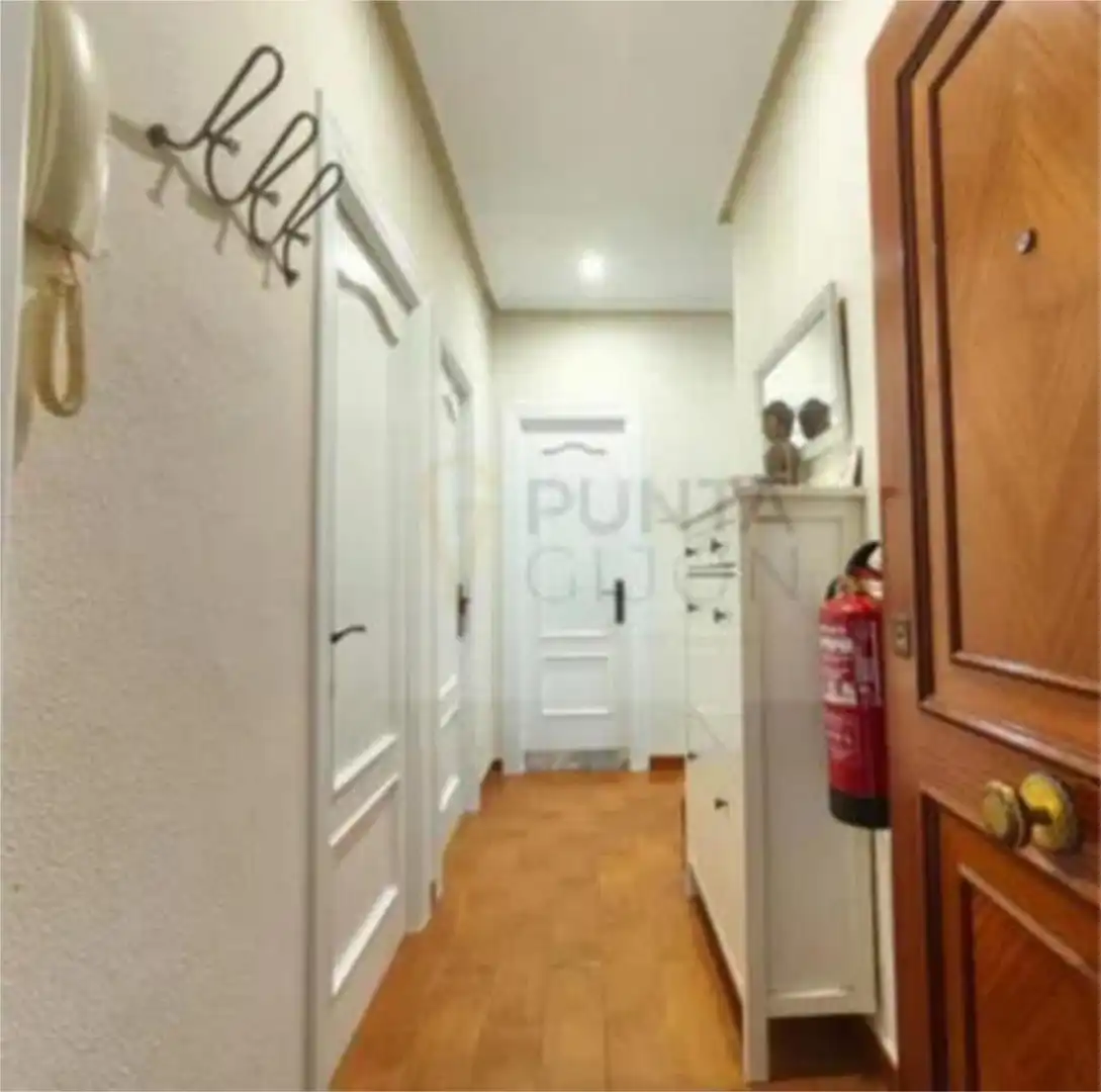 Piso en venta en Gijón  con Calefacción, Trastero y Amueblado