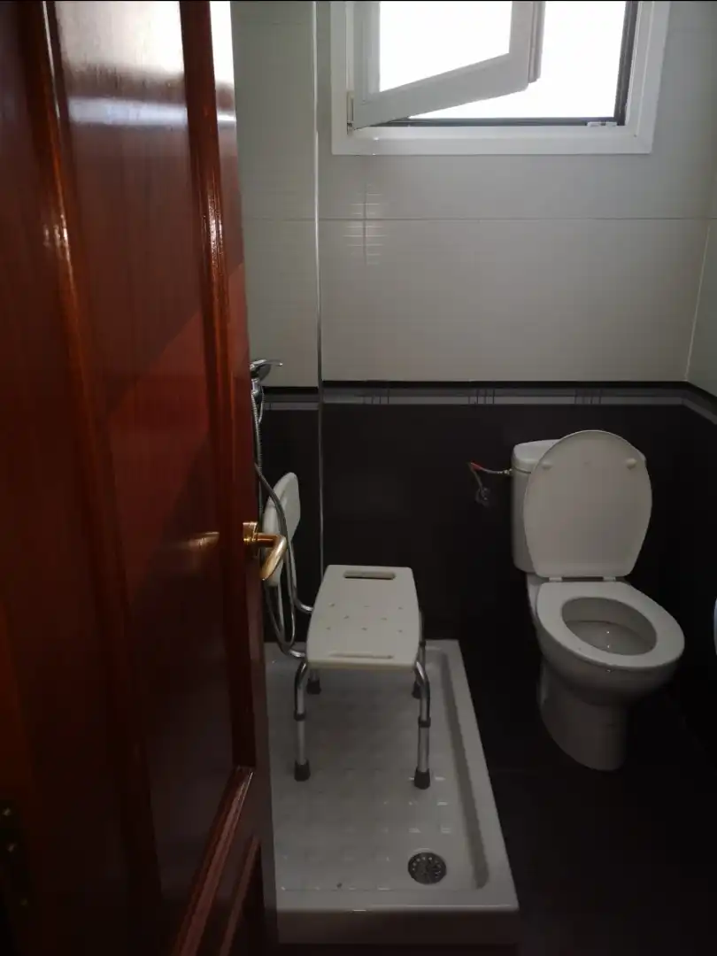 Baño de Piso en venta en Valle de Trápaga-Trapagaran con Parquet, Trastero y Amueblado