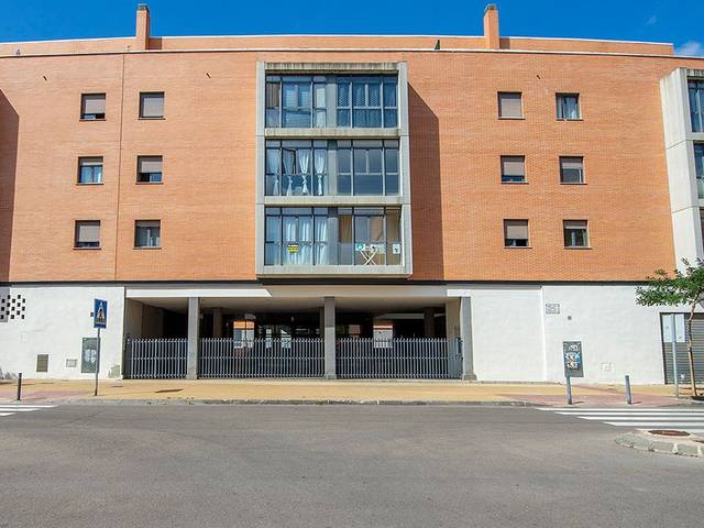 Piso en Alquiler en Calle Alfred Giner Sorolla, 7 en Estación - Universidad