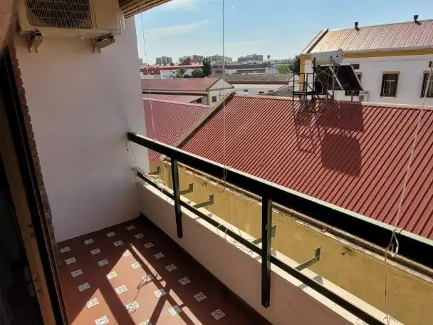 Flat for rent in Calle las Cruzadas, 5, Parque María Luisa -Giralda Sur Balcony of Flat for rent in Sevilla with Air Conditioner, Heating and Terrace