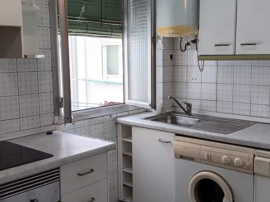 Flat for sale in Calle de Sánchez Pacheco, 52, Ciudad Jardín Kitchen of Flat for sale in Madrid Capital