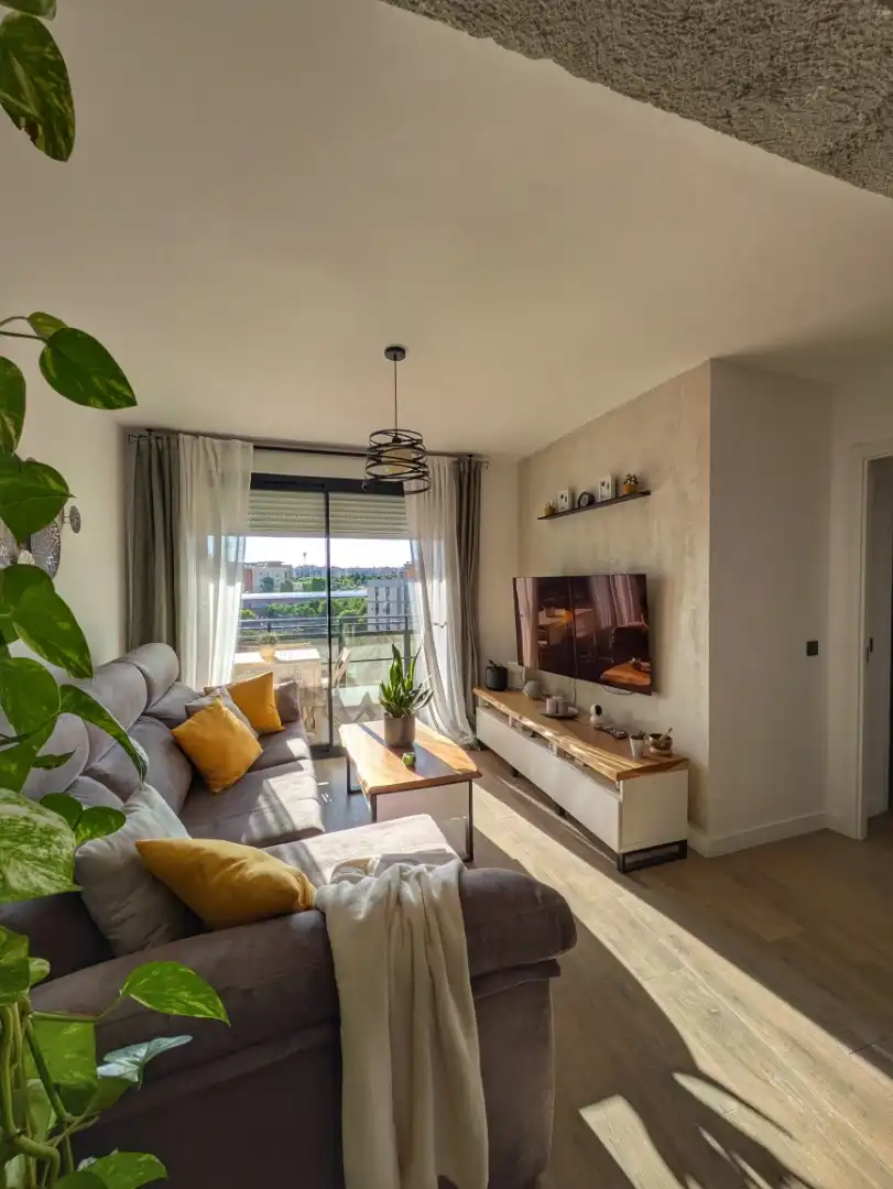Piso en venta en Calle José María Pemán, 1, Brezo Sala de estar de Piso en venta en Valdemoro con Aire acondicionado y Terraza