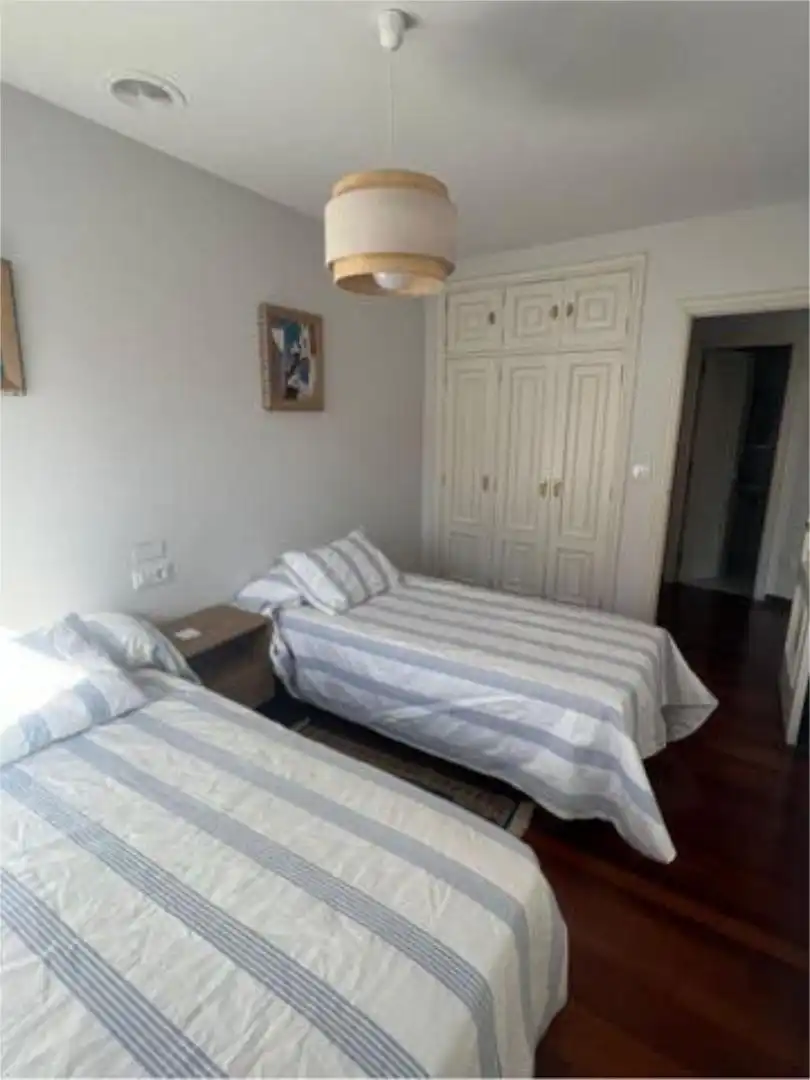 Ático de alquiler en Zona Fernández Ladreda Habitación de Ático de alquiler en Pontevedra Capital