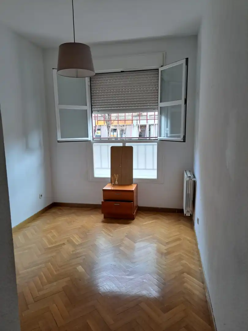 Room in Avenida de Daroca, 72, Ventas Room in Avenida de Daroca, 72, Ventas