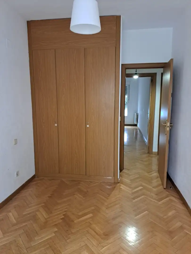Room in Avenida de Daroca, 72, Ventas Room in Avenida de Daroca, 72, Ventas