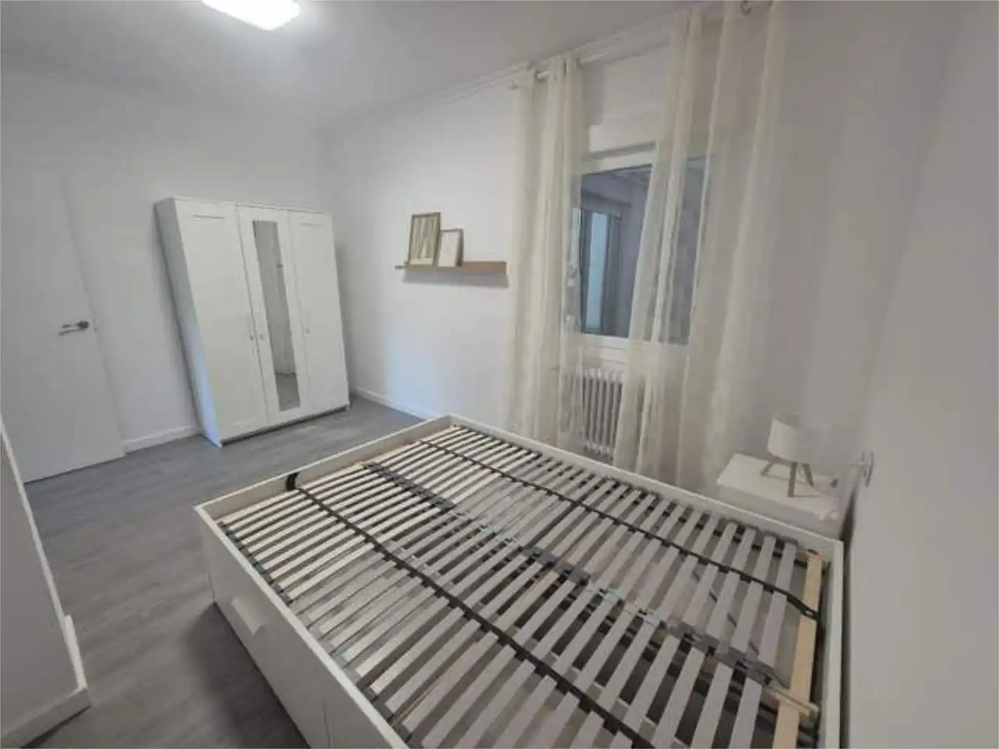 Pis de lloguer a Residencia Dormitori de Pis de lloguer en Ourense Capital amb Calefacció, Terrassa i Traster