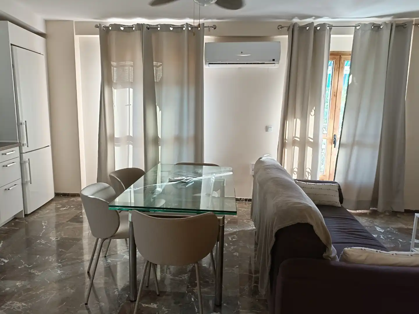 Comedor de Piso de alquiler en  Sevilla Capital con Aire acondicionado
