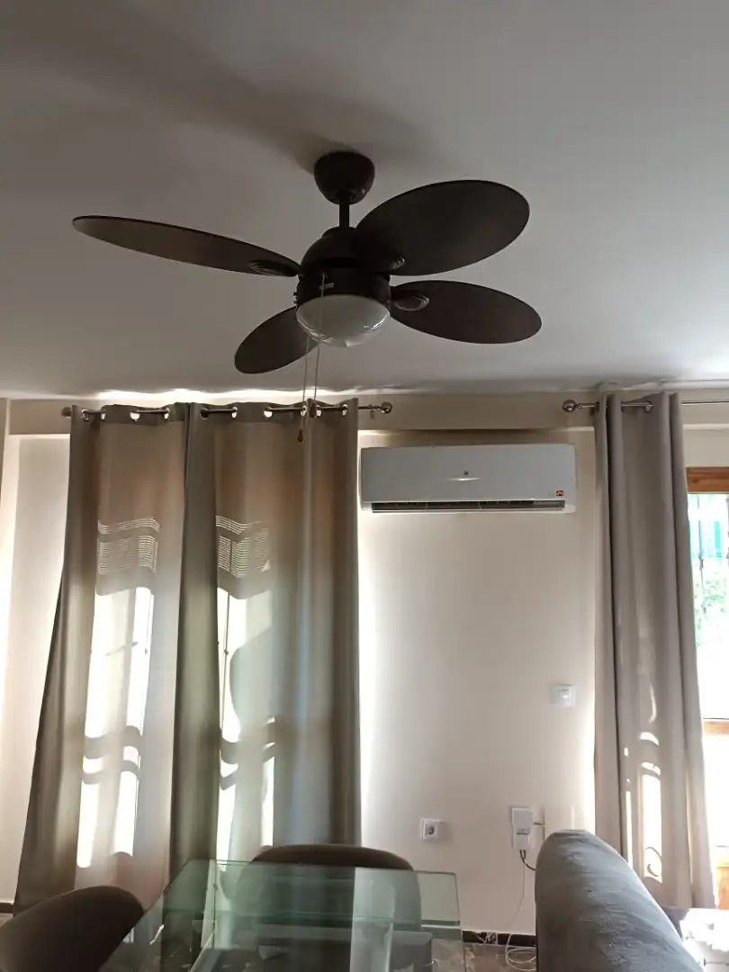 Habitación de Piso de alquiler en  Sevilla Capital con Aire acondicionado
