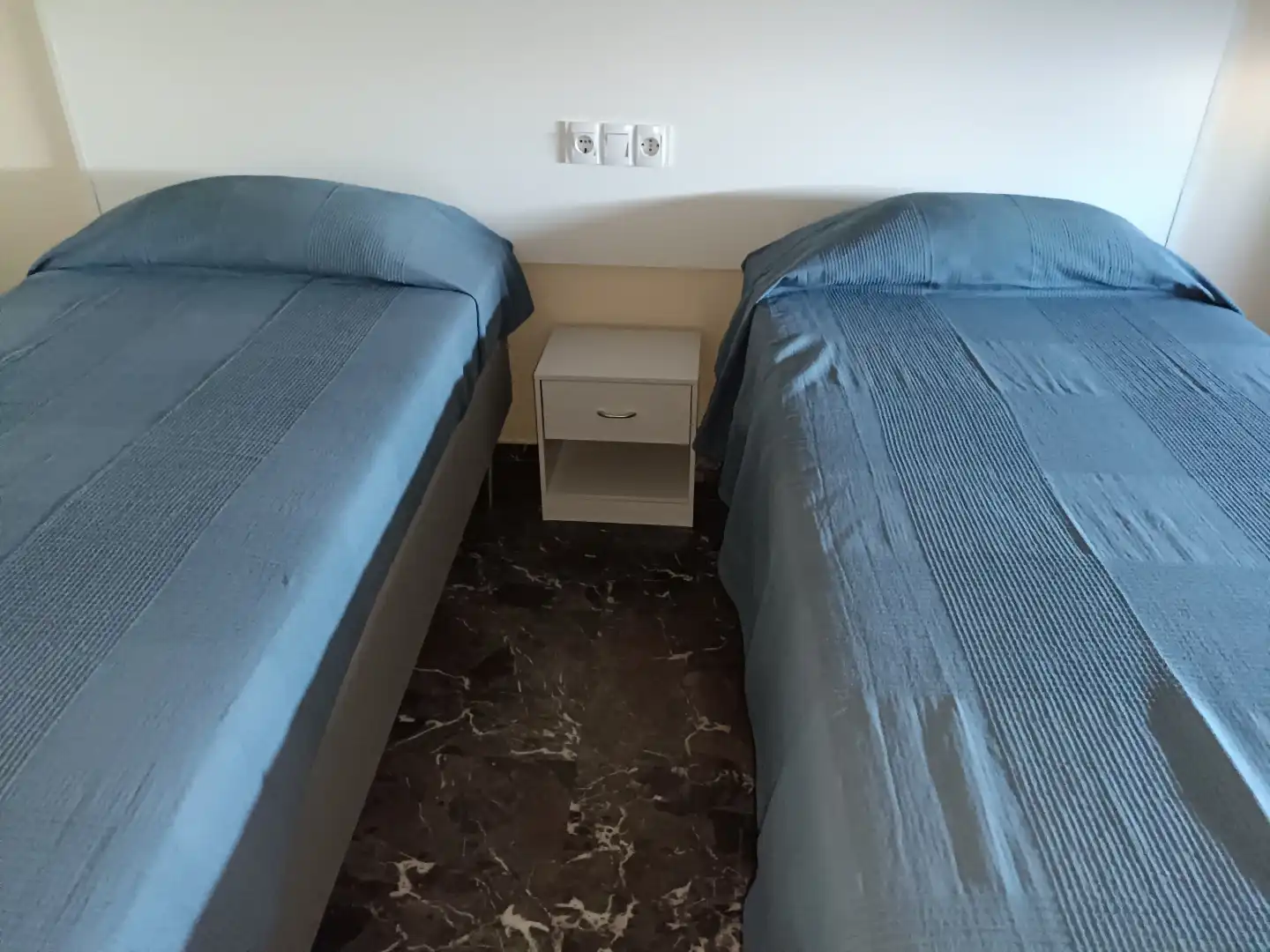 Habitación de Piso de alquiler en  Sevilla Capital con Aire acondicionado
