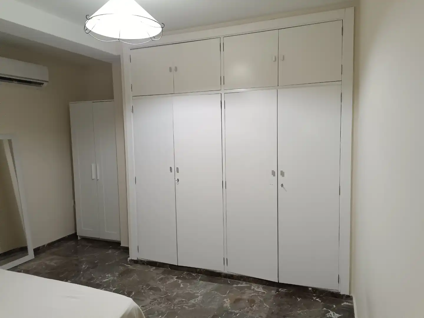 Habitación de Piso de alquiler en  Sevilla Capital con Aire acondicionado