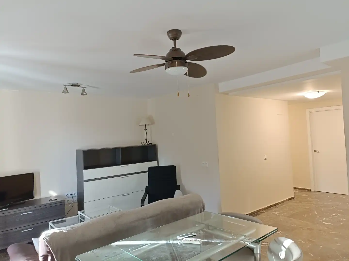 Sala de estar de Piso de alquiler en  Sevilla Capital con Aire acondicionado