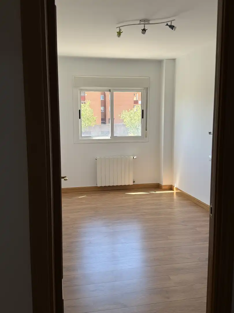 Flat for sale in Calle Emilio Cardenal Hernández, 132, Mejostilla Bedroom of Flat for sale in Cáceres with Air Conditioner, Heating and Parquet flooring