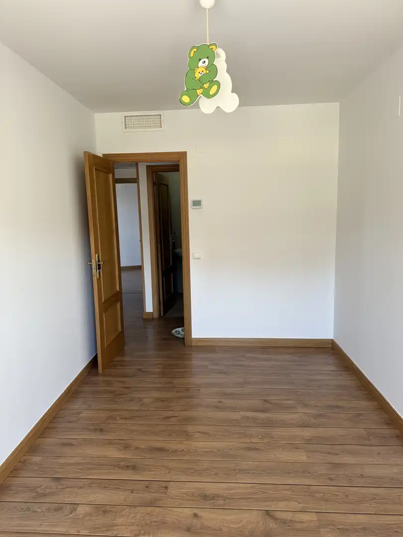 Flat for sale in Calle Emilio Cardenal Hernández, 132, Mejostilla Flat for sale in Cáceres with Air Conditioner, Heating and Parquet flooring