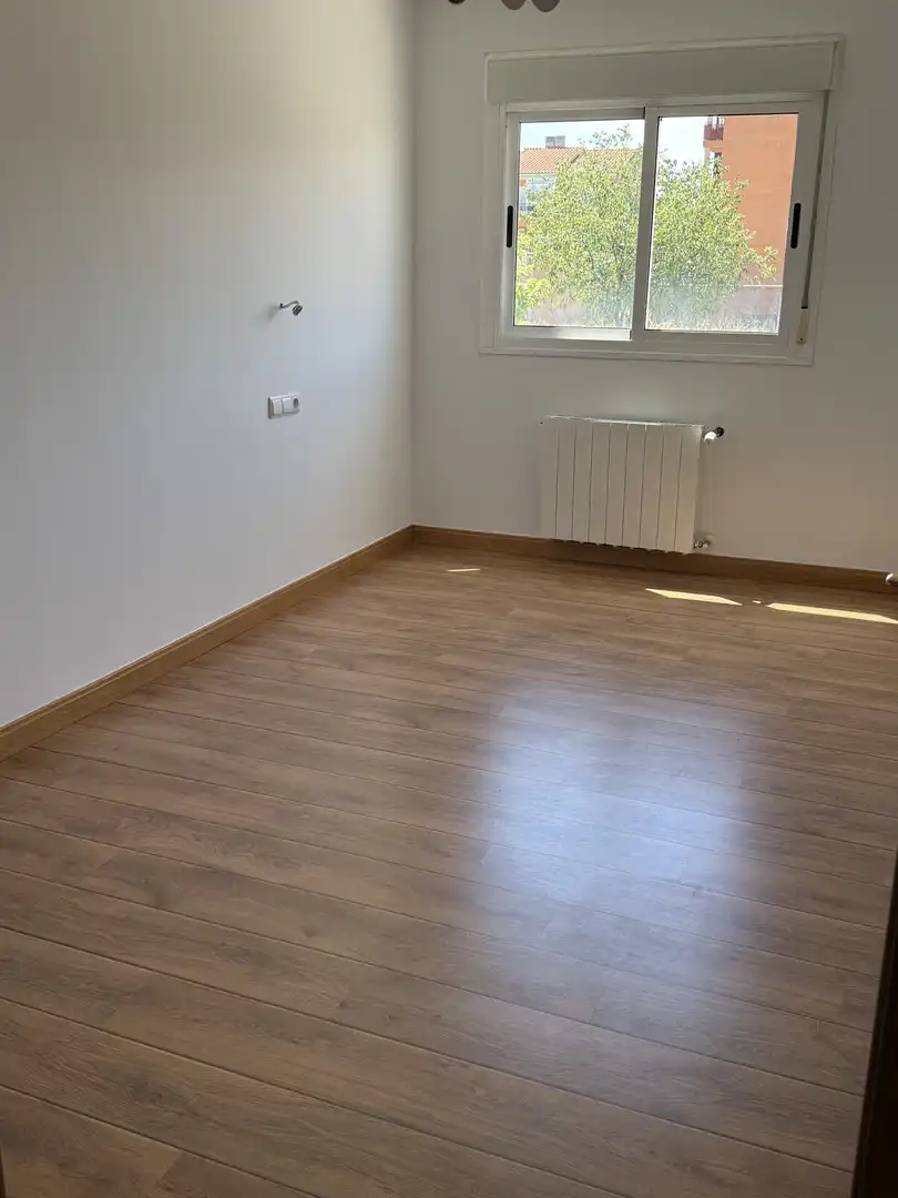 Flat for sale in Calle Emilio Cardenal Hernández, 132, Mejostilla Bedroom of Flat for sale in Cáceres with Air Conditioner, Heating and Parquet flooring
