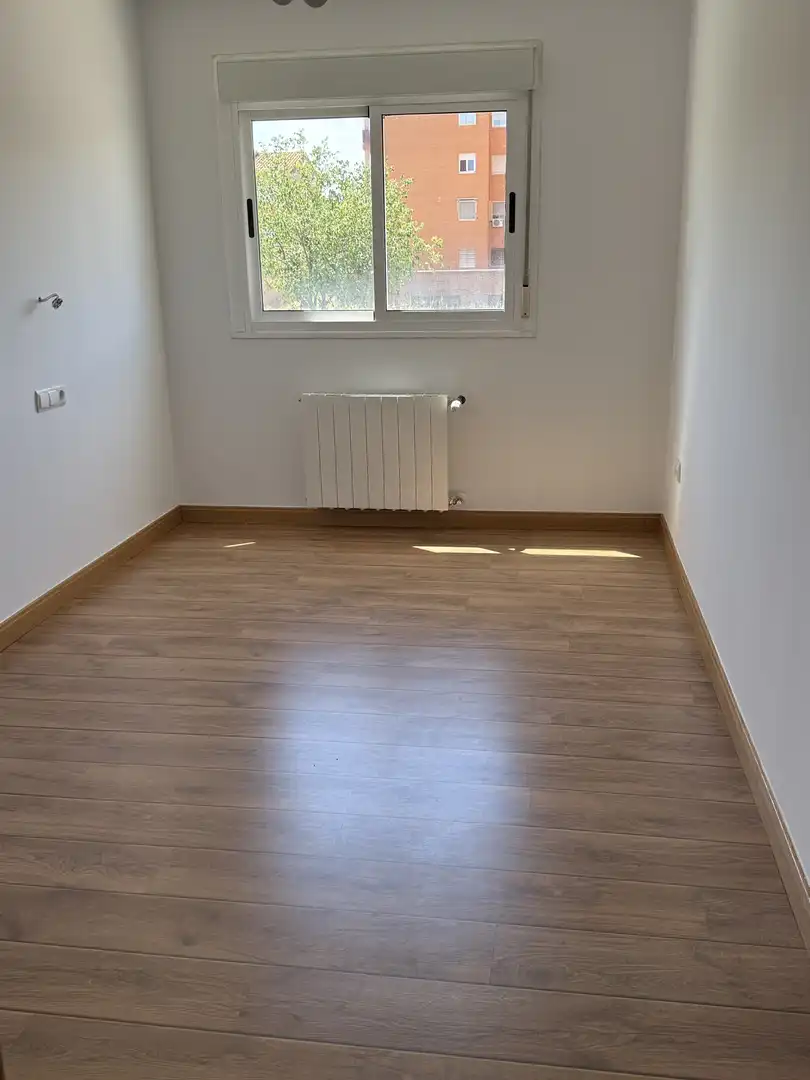 Flat for sale in Calle Emilio Cardenal Hernández, 132, Mejostilla Bedroom of Flat for sale in Cáceres with Air Conditioner, Heating and Parquet flooring
