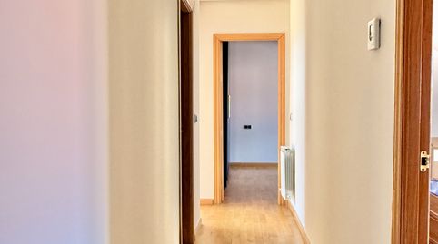 Foto 5 de Piso en venta en Calle Perlora, 2, Villaquilambre, León