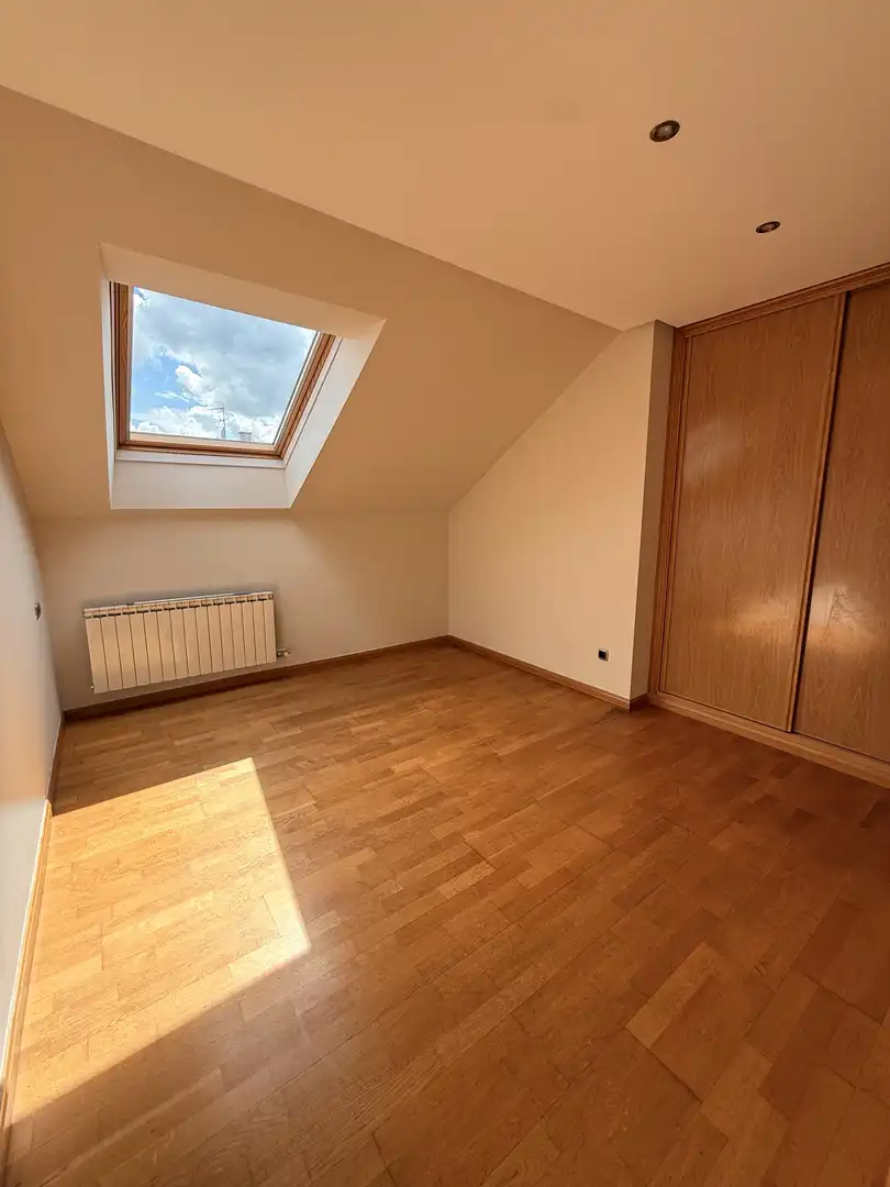 Flat for sale in Calle Perlora, 2, Villaquilambre Bedroom of Flat for sale in Villaquilambre with Terrace