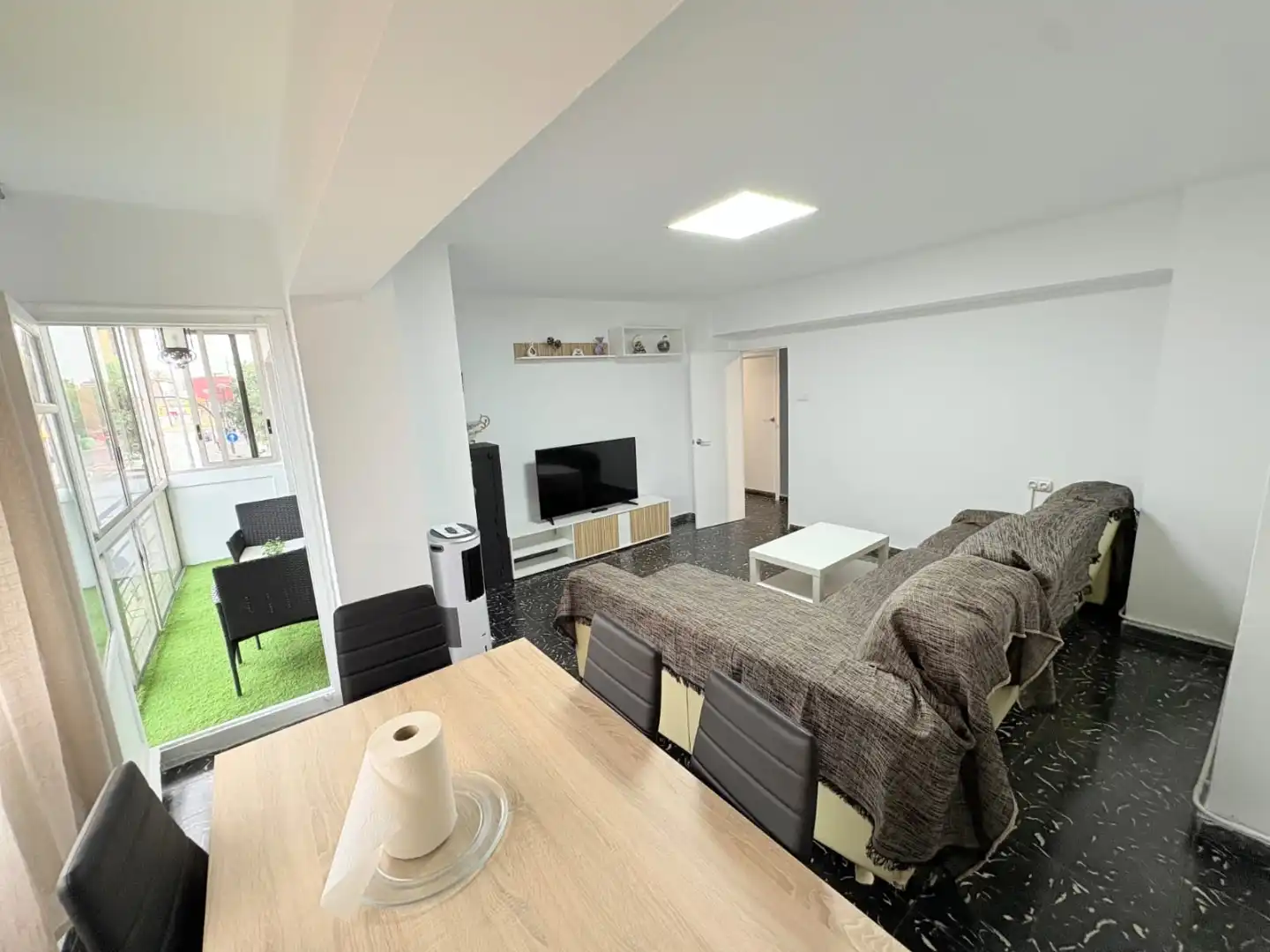 Flat for rent in Carrer de Sant Vicent Màrtir, 346, La Creu Coberta