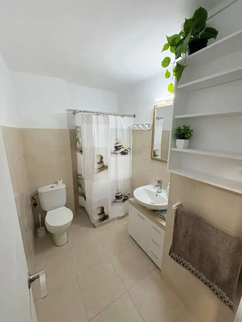 Flat for rent in Carrer de Sant Vicent Màrtir, 346, La Creu Coberta