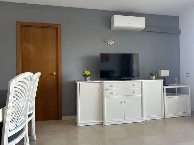 Wohnung zum Verkauf in Carrer de Terol, 2, Mar i Camp - Platja dels Capellans Wohnzimmer von Wohnung zum Verkauf in Salou mit Klimaanlage, Terrasse und Schwimmbad
