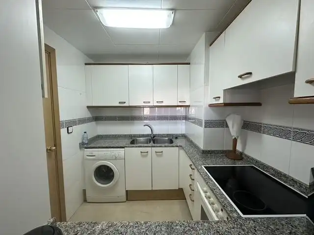 Wohnung zum Verkauf in Carrer de Terol, 2, Mar i Camp - Platja dels Capellans Küche von Wohnung zum Verkauf in Salou mit Klimaanlage, Terrasse und Schwimmbad
