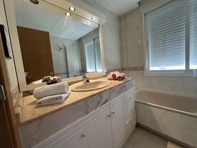 Wohnung zum Verkauf in Carrer de Terol, 2, Mar i Camp - Platja dels Capellans Badezimmer von Wohnung zum Verkauf in Salou mit Klimaanlage, Terrasse und Schwimmbad
