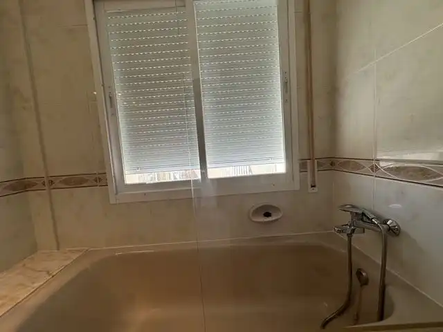 Wohnung zum Verkauf in Carrer de Terol, 2, Mar i Camp - Platja dels Capellans Badezimmer von Wohnung zum Verkauf in Salou mit Klimaanlage, Terrasse und Schwimmbad