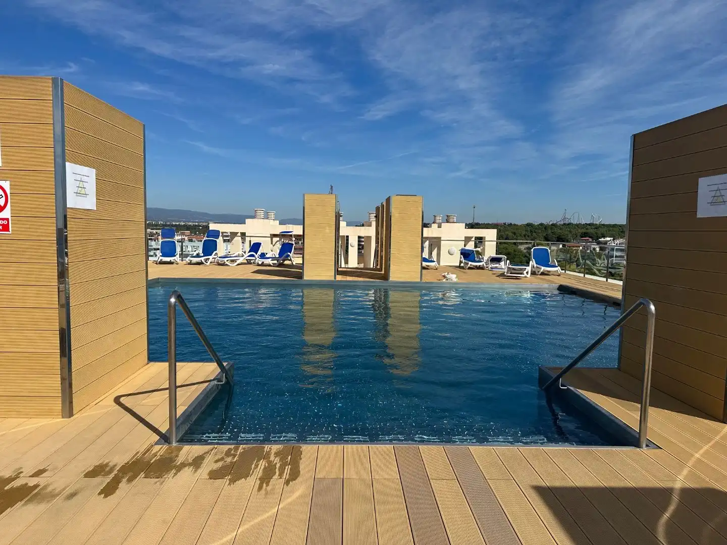 Wohnung zum Verkauf in Carrer de Terol, 2, Mar i Camp - Platja dels Capellans Schwimmbecken von Wohnung zum Verkauf in Salou mit Klimaanlage, Terrasse und Schwimmbad