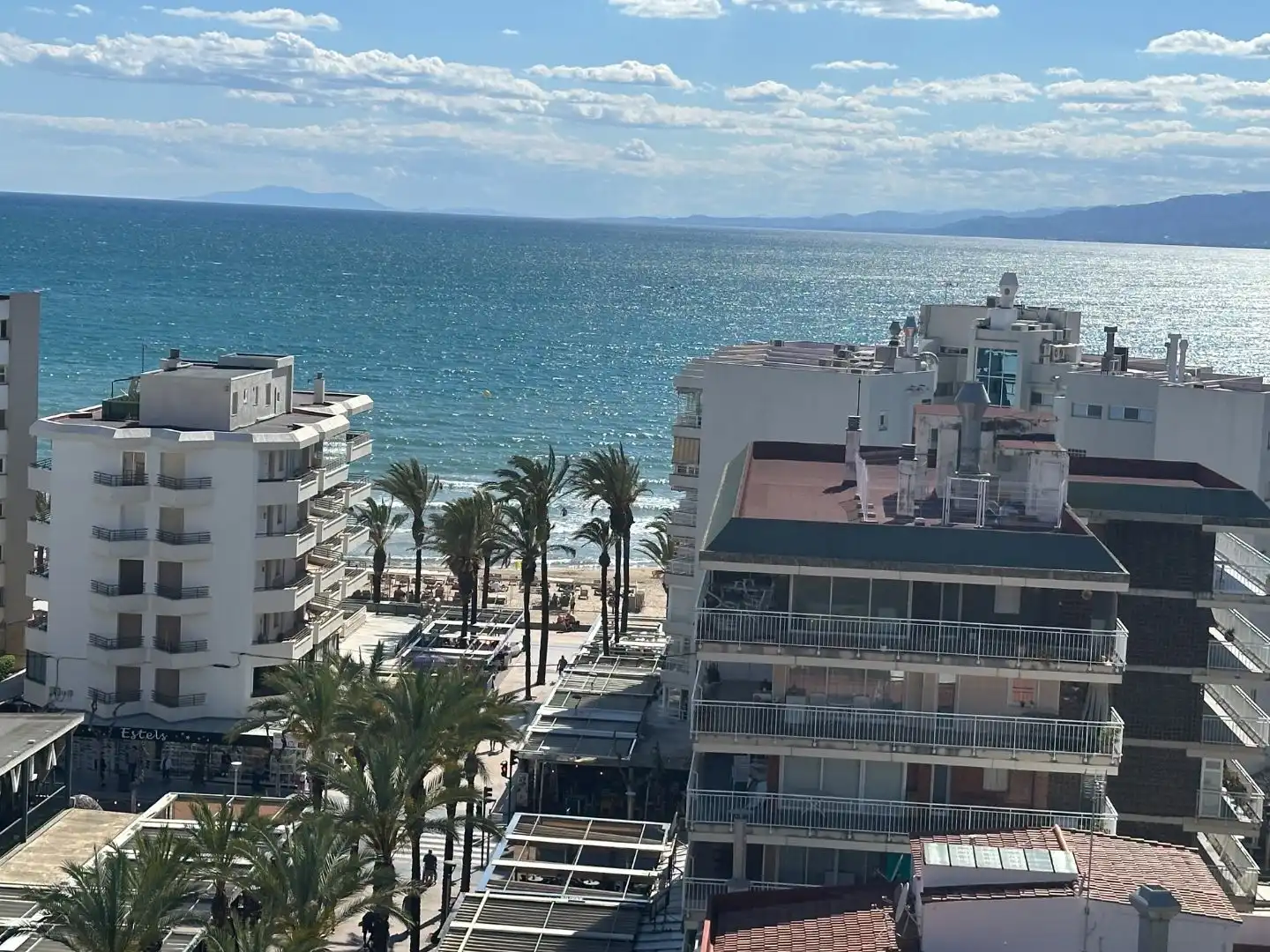 Wohnung zum Verkauf in Carrer de Terol, 2, Mar i Camp - Platja dels Capellans Außenansicht von Wohnung zum Verkauf in Salou mit Klimaanlage, Terrasse und Schwimmbad