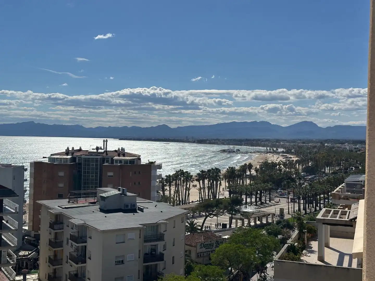 Wohnung zum Verkauf in Carrer de Terol, 2, Mar i Camp - Platja dels Capellans Außenansicht von Wohnung zum Verkauf in Salou mit Klimaanlage, Terrasse und Schwimmbad