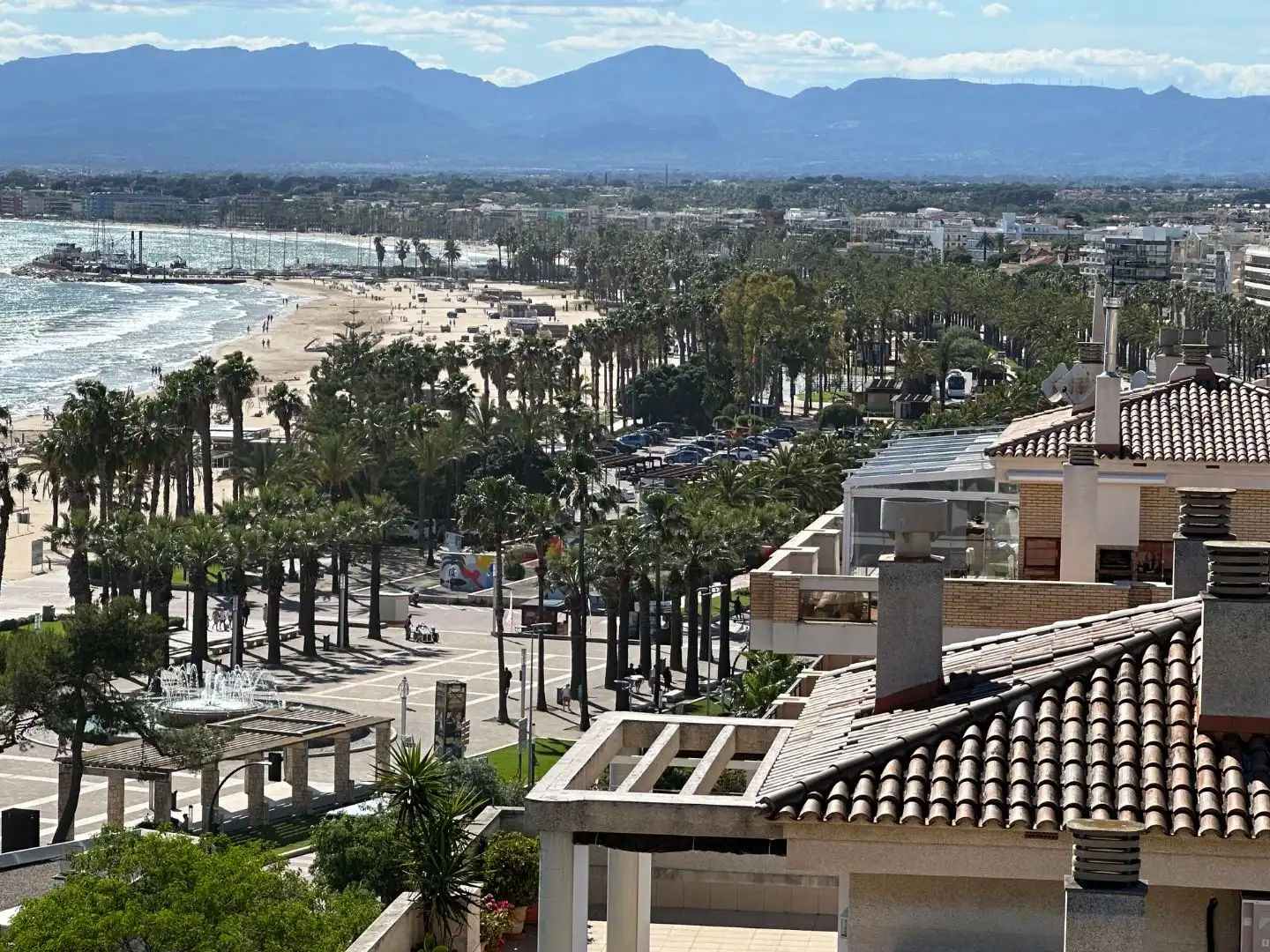 Wohnung zum Verkauf in Carrer de Terol, 2, Mar i Camp - Platja dels Capellans Außenansicht von Wohnung zum Verkauf in Salou mit Klimaanlage, Terrasse und Schwimmbad