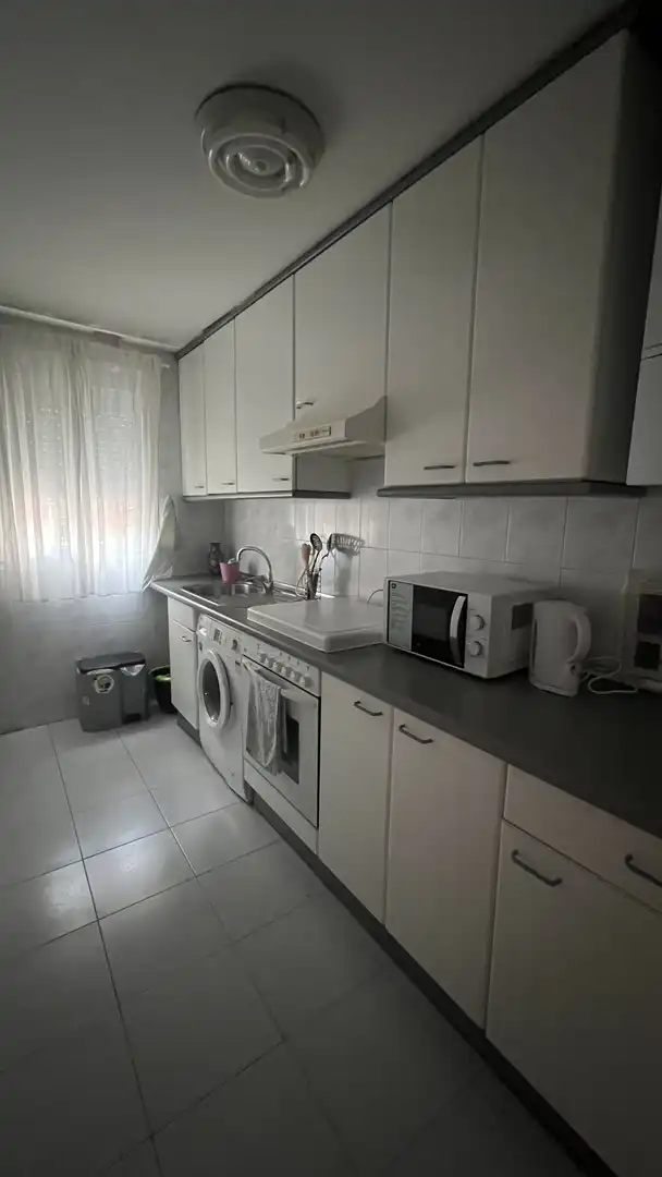 Kitchen of Flat for rent in Madrid  with Air Conditioner, Heating and Parquet flooring