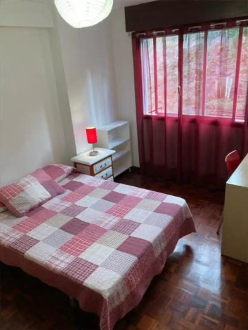 Flat for rent in Camelias - Pi y Margall