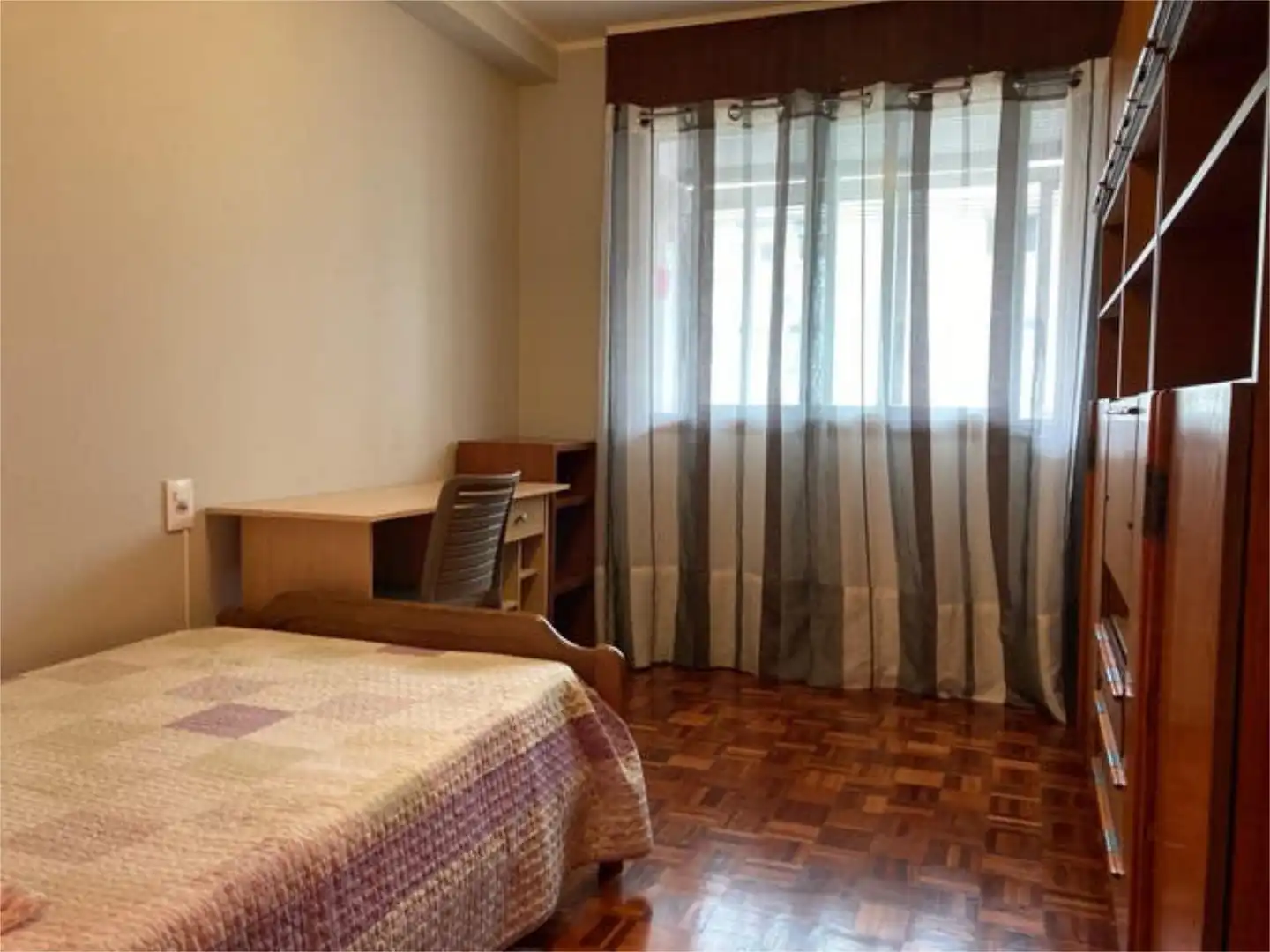 Flat for rent in Camelias - Pi y Margall