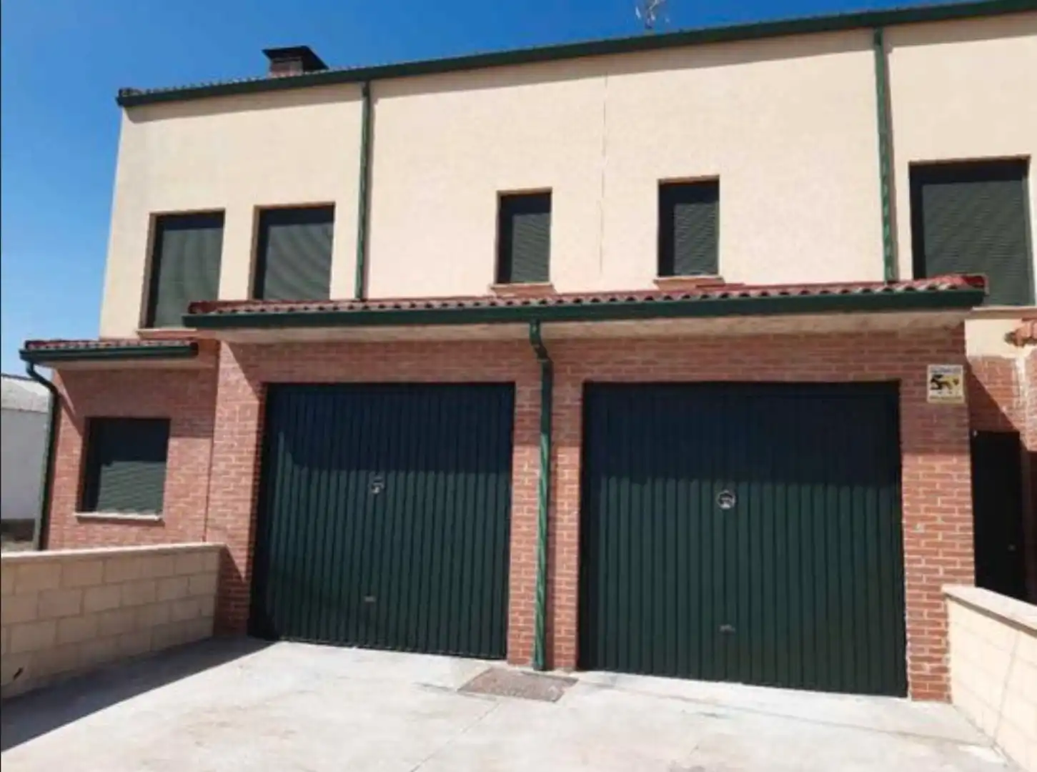 Piso en venta en Diseminado Diseminados, 18, Olmedillo de Roa Vista exterior de Piso en venta en Olmedillo de Roa con Calefacción, Jardín privado y Parquet