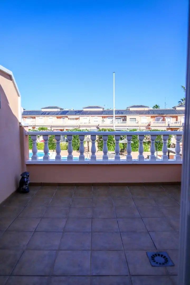 Maisonette zum Verkauf in Avenida de Finlandia, 5, Santa Pola Terrasse von Maisonette zum Verkauf in Santa Pola mit Klimaanlage, Terrasse und Balkon